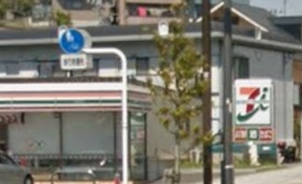 コンビニ　セブンイレブン（コンビニ）まで107m