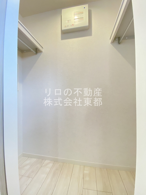 収納　奥行のあるウォークインクローゼットならお荷物多い方でも安心☆