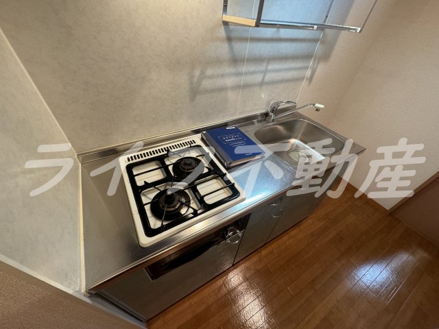 キッチン　コンパクトなキッチンで掃除もラクラク