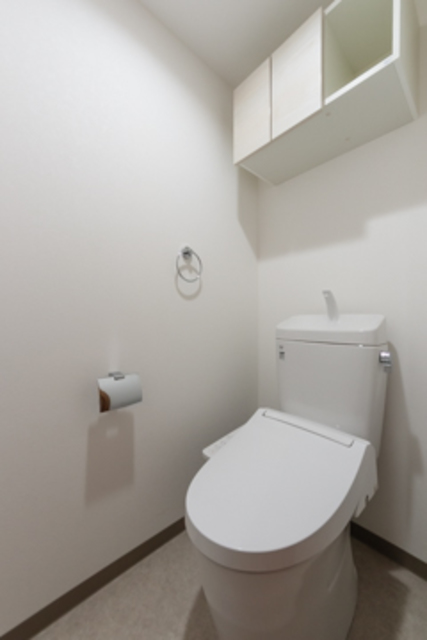 トイレ　※写真は同タイプ住戸です。
