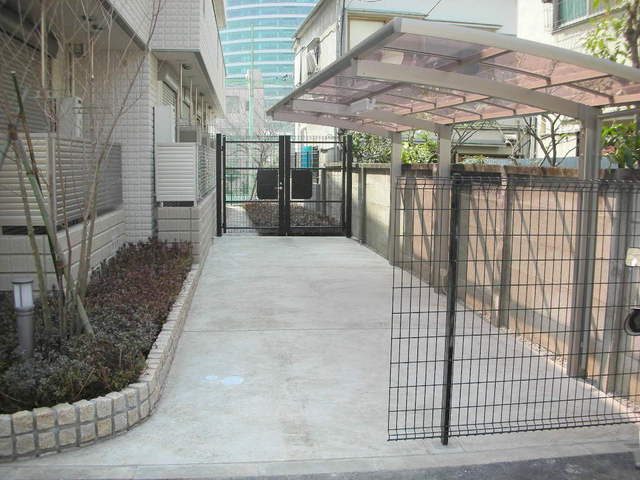 その他設備　★屋根付きの駐輪スペース★