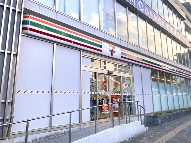 コンビニ　セブンイレブン久米川駅北口店（コンビニ）まで439m