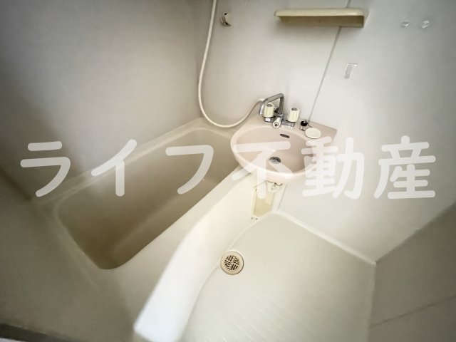 バス・シャワールーム　お風呂で日々の疲れを落としましょう