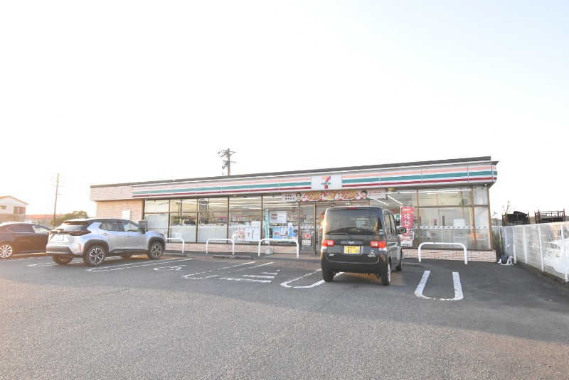 コンビニ　セブンイレブン東串良岩弘店（コンビニ）まで229m