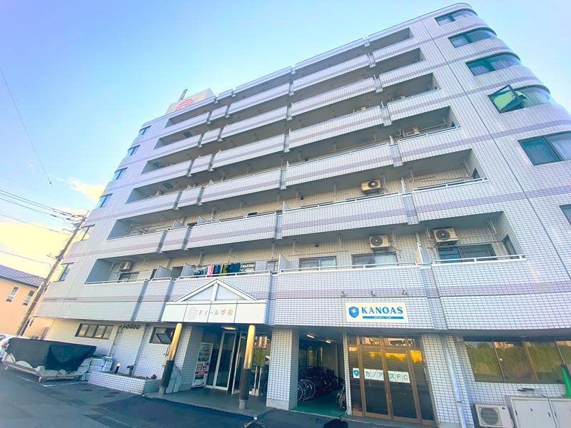 建物外観　4F・オートロック・エレベーターで快適♪