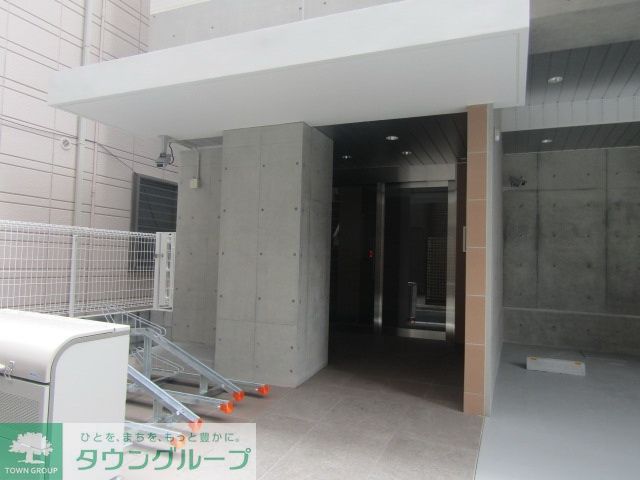 エントランス　駐車場
