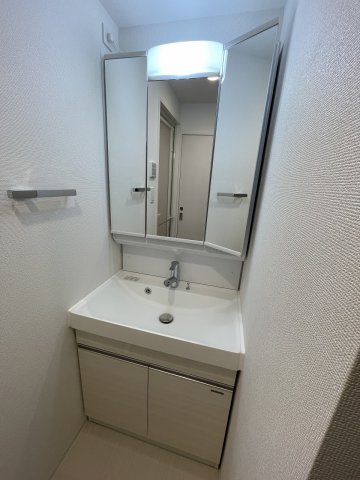 洗面設備　忙しい朝には欠かせない洗面所です
