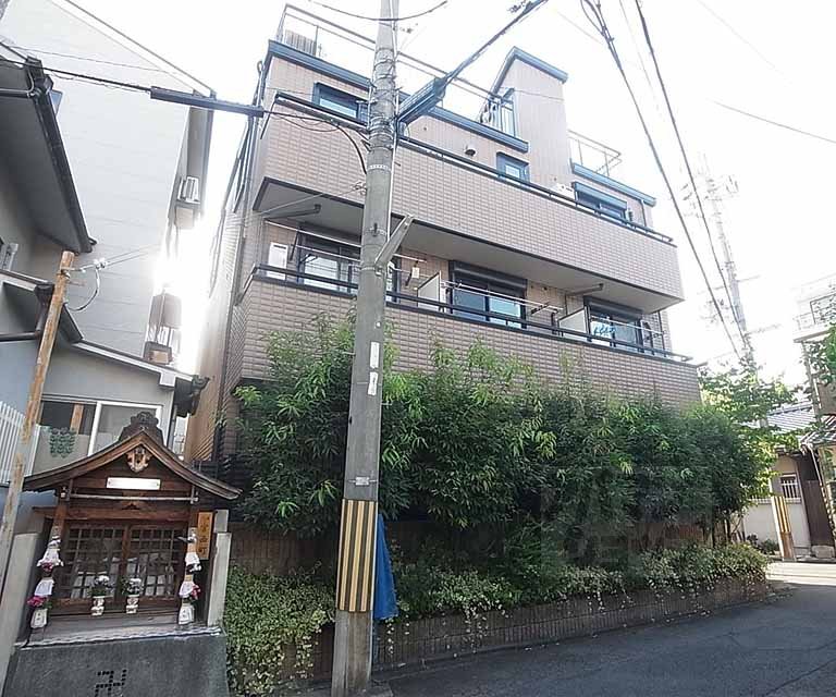 建物外観　鞍馬口駅まで徒歩圏内です。