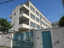 小学校　東大阪市立英田南小学校（小学校）まで430m