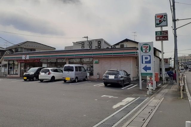 コンビニ　セブンイレブンさいたま二ツ宮店（コンビニ）まで350m