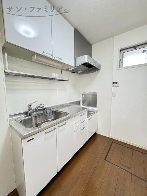キッチン　同一物件別部屋写真