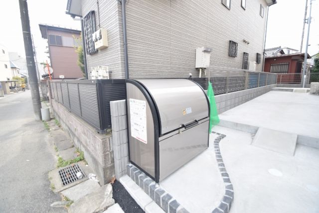 その他共有部分　敷地内にゴミ捨て場あります