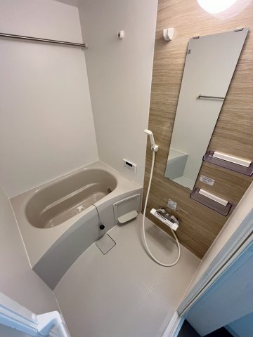 バス・シャワールーム　同施工会社の画像になります
