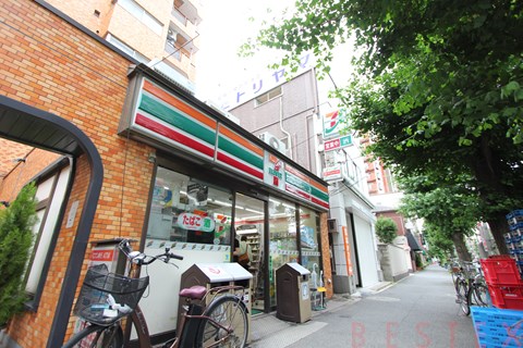 コンビニ　セブンイレブン文京本駒込2丁目店（コンビニ）まで121m