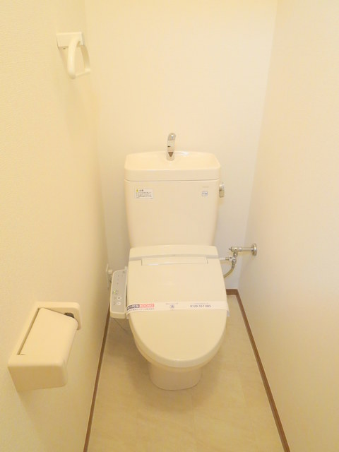 トイレ　★シャワートイレ完備★