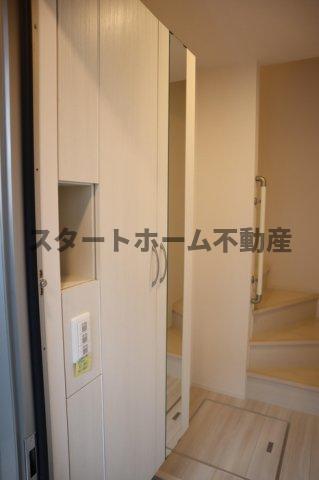 玄関　収納もある玄関です