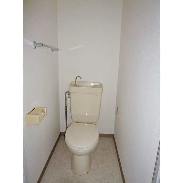 トイレ　※別部屋の参考写真