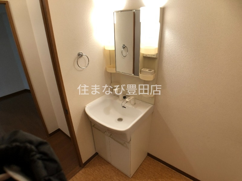 洗面設備　同型タイプ