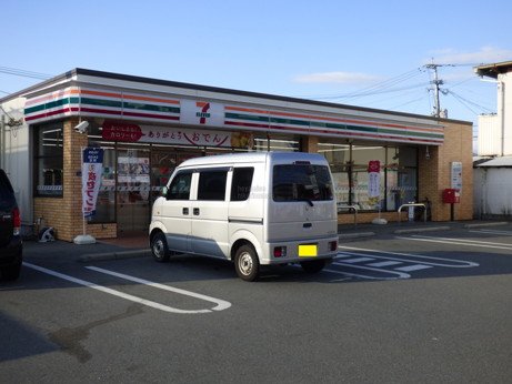 コンビニ　セブン－イレブン　熊本長嶺南６丁目店（コンビニ）まで400m