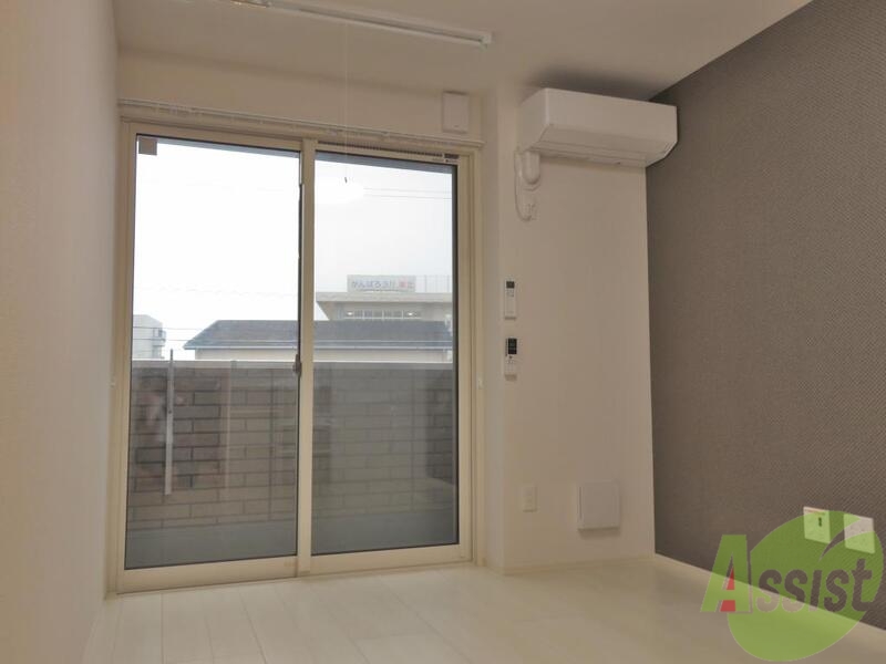 居室・リビング　開放的な落ち着いた雰囲気のお部屋ですよ～