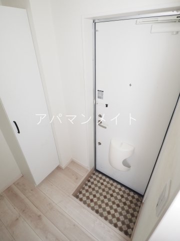 玄関　シューズボックスあります
