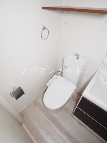 トイレ　ウォシュレット付き！