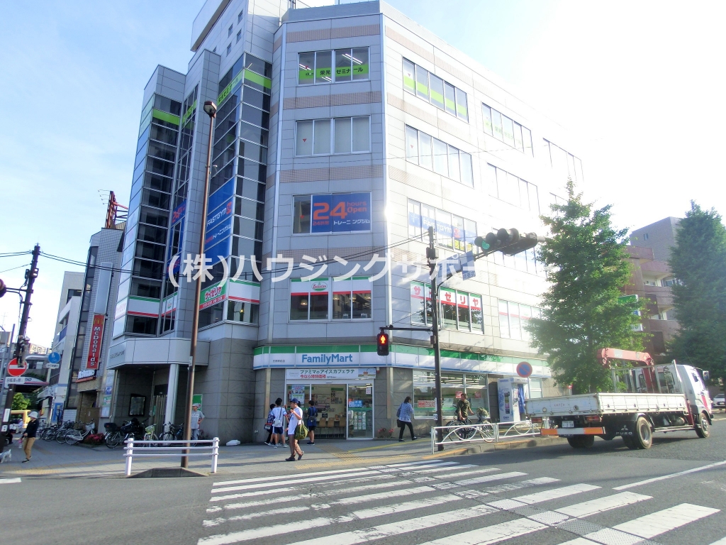 コンビニ　ファミリーマート 日野駅前店（コンビニ）まで188m