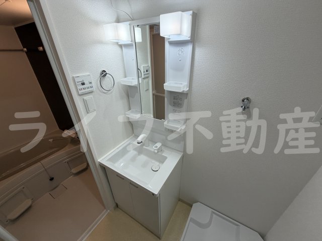 洗面設備　脱衣スペースもあります