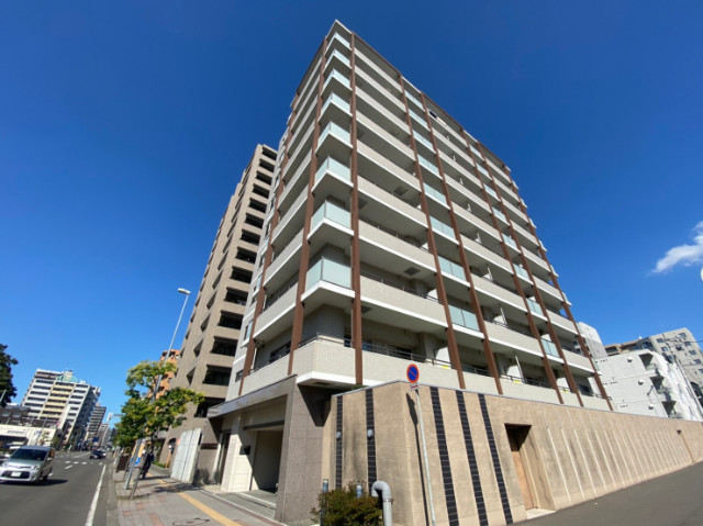建物外観　札幌市中央区北２条西「マストライフ知事公館」