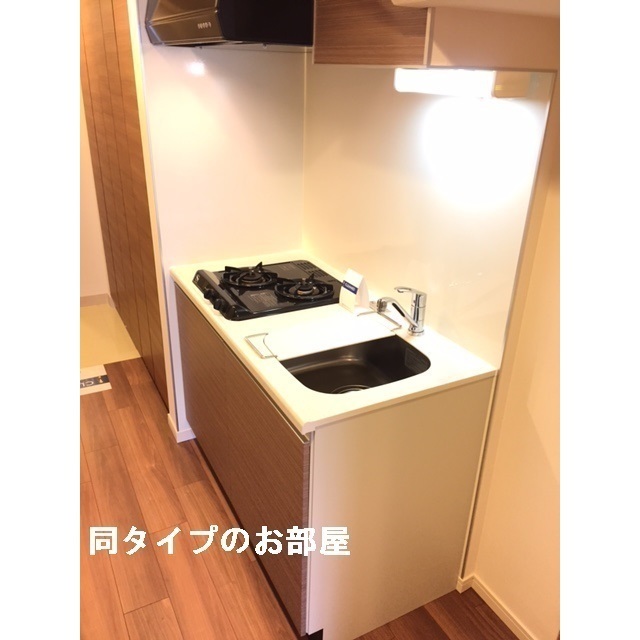 キッチン　※部屋タイプによって色が異なる場合がございます