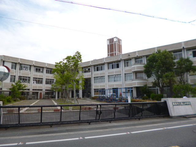 中学校　栗東市立葉山中学校（中学校）まで950m