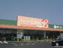 スーパー　ぎゅーとらラブリー持川店（スーパー）まで1162m