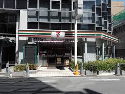 コンビニ　セブンイレブン 大阪江戸堀1丁目西店（コンビニ）まで185m