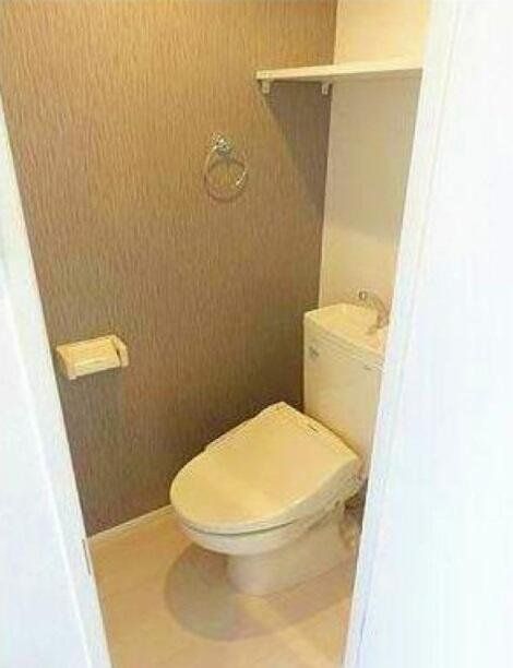 トイレ　※同仕様写真です