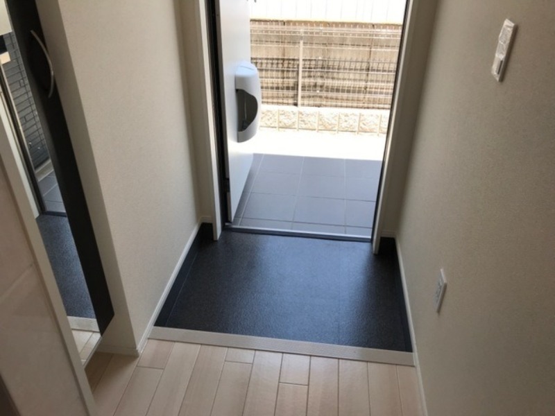 玄関　図面と現状に相違がある場合には現状を優先