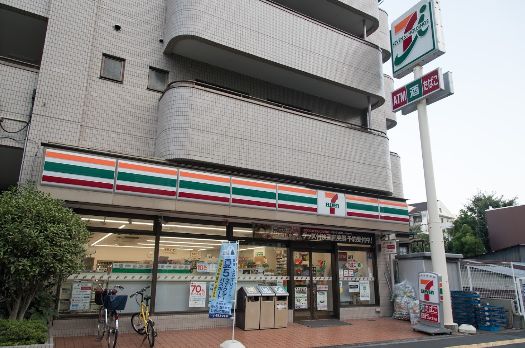 コンビニ　セブンイレブン墨田２丁目店（コンビニ）まで295m