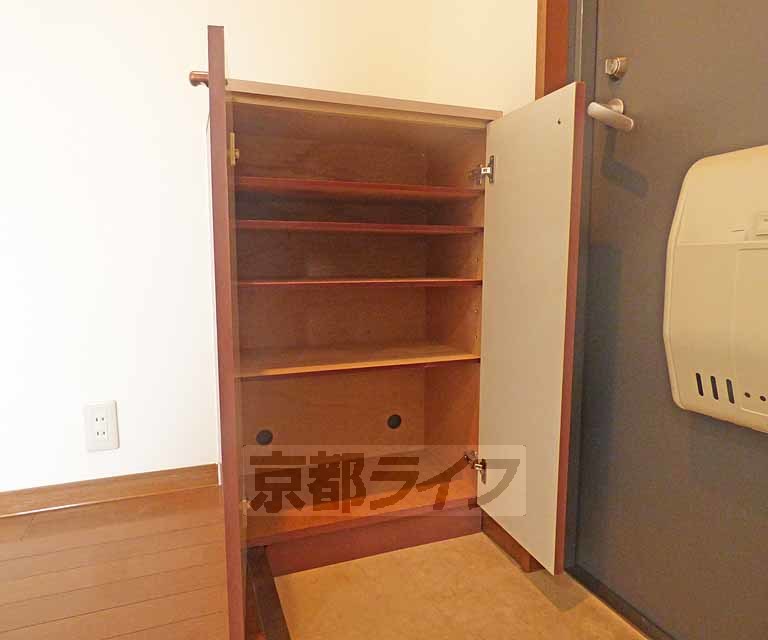 収納　靴箱です。