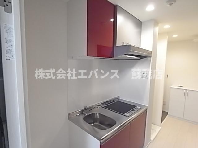 キッチン　コンパクトなキッチンで掃除もラクラク
