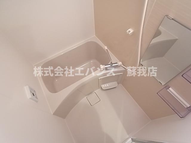 バス・シャワールーム　ゆったり過ごせるお風呂です