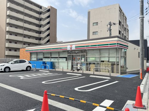 コンビニ　セブンイレブン春日井旭町１丁目店（コンビニ）まで796m