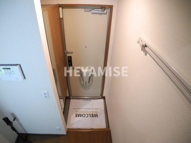玄関　※同物件反転間取の写真です※現況を優先します※