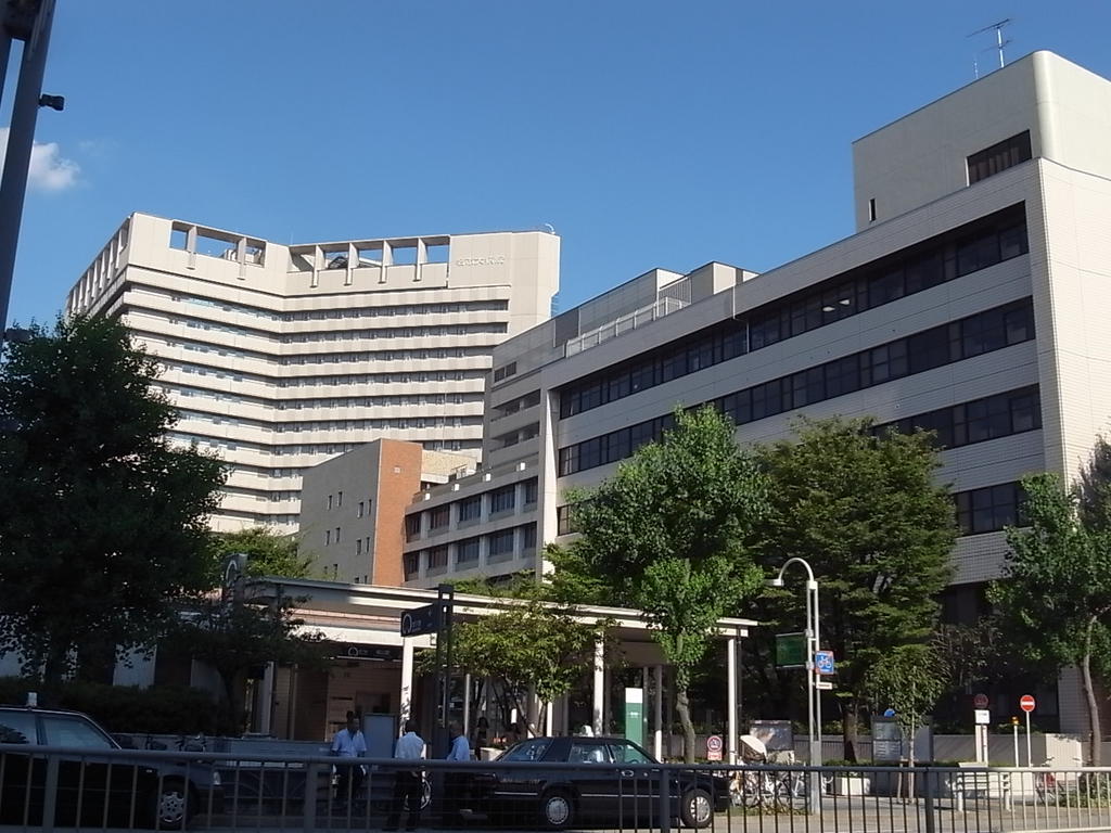 病院　名古屋市立大学病院（総合病院）（病院）まで1800m
