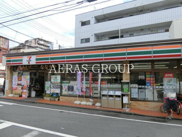 コンビニ　セブンイレブン足立柳原2丁目店（コンビニ）まで399m