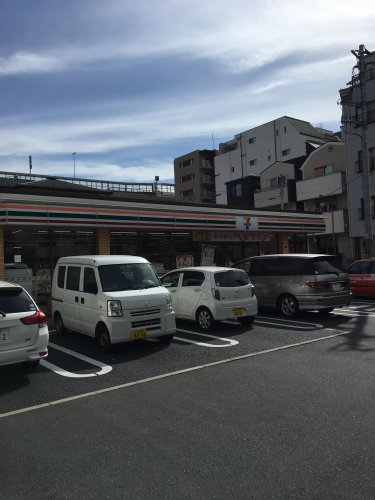 コンビニ　セブンイレブン　江東亀戸1丁目（コンビニ）まで215m