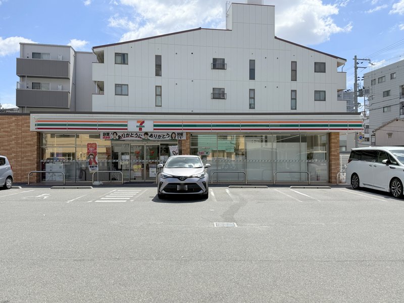 コンビニ　セブン-イレブン 大阪内代店（コンビニ）まで240m