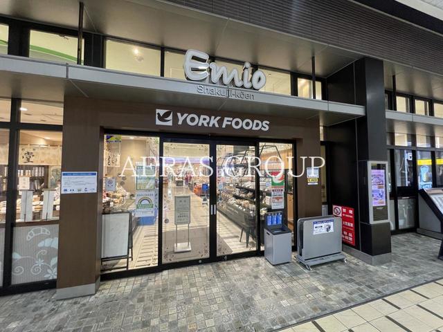 ショッピングセンター　Emio石神井公園（ショッピングセンター）まで674m