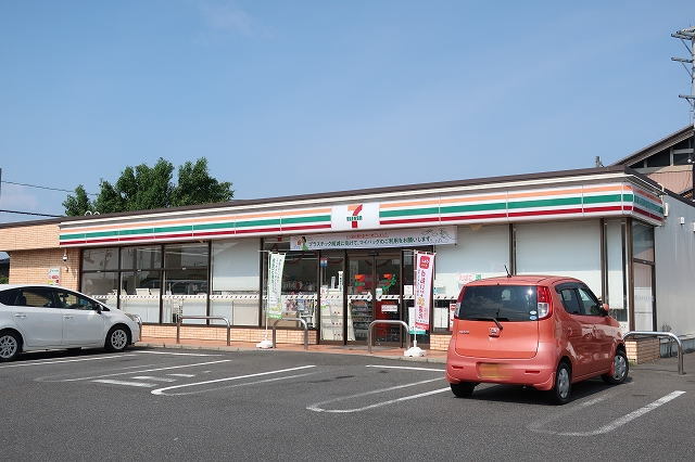 コンビニ　セブンイレブン可児川合店（コンビニ）まで319m