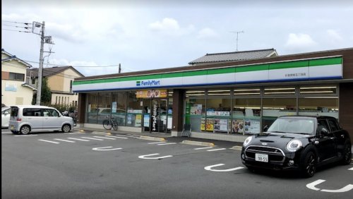 コンビニ　ファミリーマート 杉並宮前五丁目店（コンビニ）まで519m