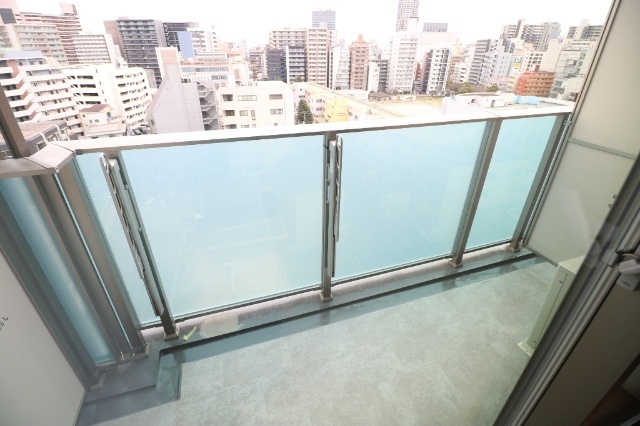 バルコニー　※別部屋の写真となります。