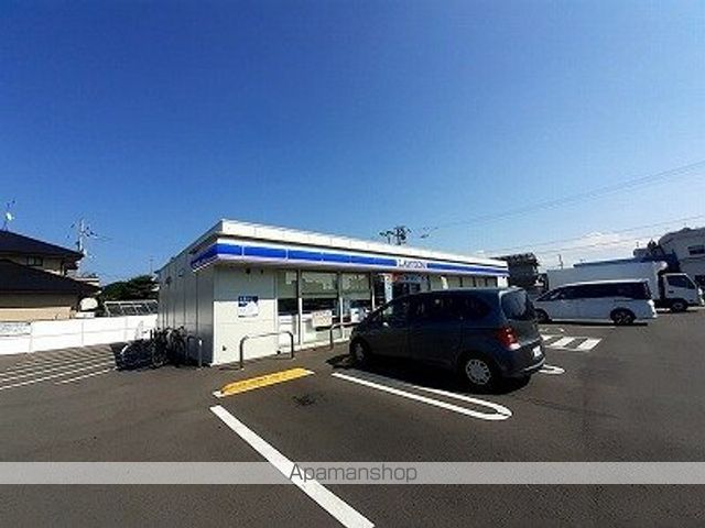 コンビニ　ローソンさん（コンビニ）まで500m